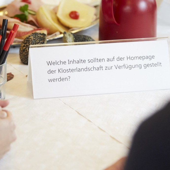 World-Café World-Café (vergrößerte Bildansicht wird geöffnet)