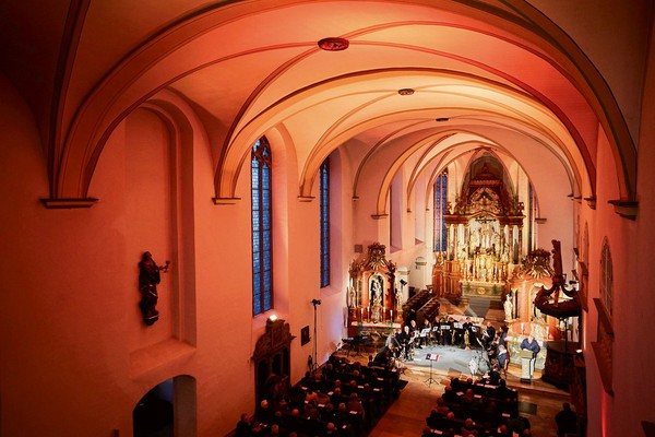 "finde dein Licht" in der Kirche des ehemaligen Franziskanerklosters in Warendorf "finde dein Licht" in der Kirche des ehemaligen Franziskanerklosters in Warendorf